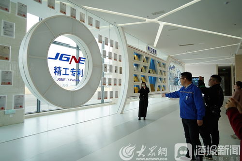 沉浸式體驗棗莊鋰電產業發展現狀 走進國家鋰電池產品質量檢驗檢測中心 山東精工電子